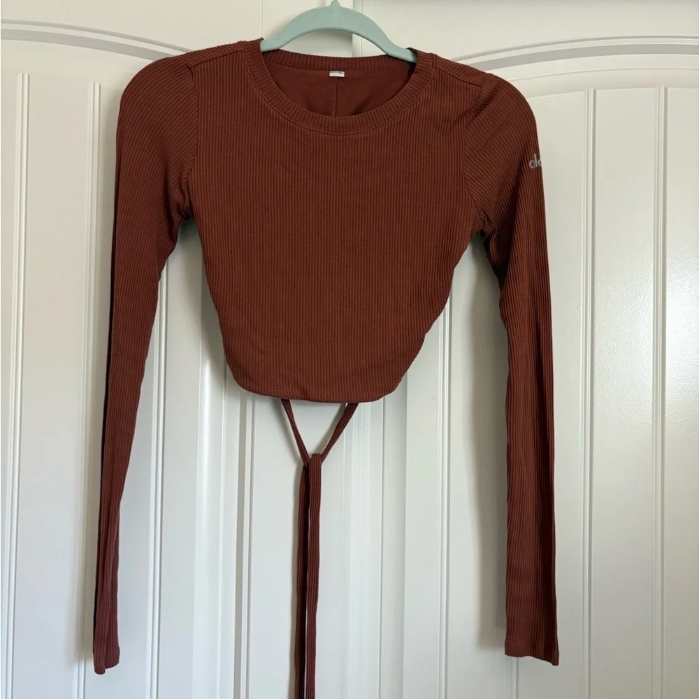 Alo manifest brown long sleeve strappy top size small